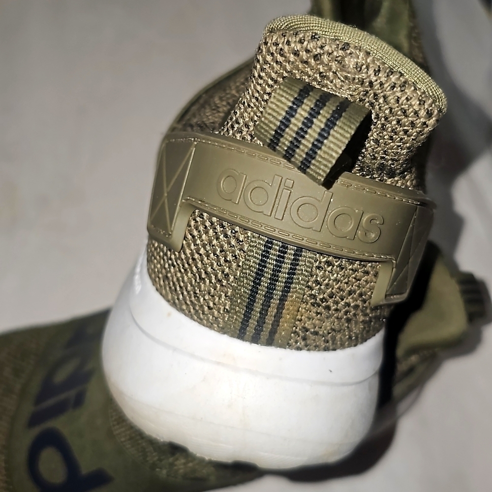 Adidas Slip-ons Sneakers ๐ - Picture 3 of 8